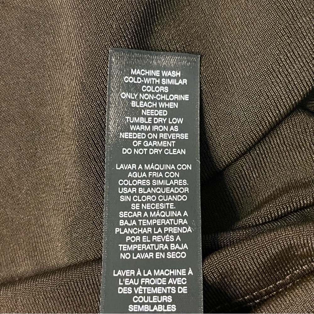 Travelers by Chico’s Brown Off-the-Shoulder Top Size M 8 - Picture 11 of 13